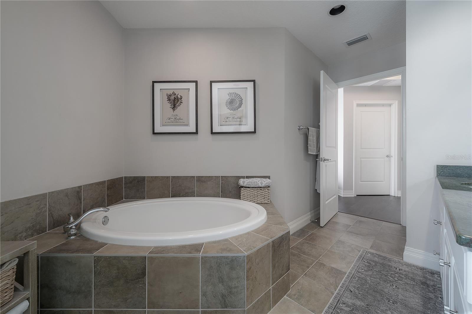 449 S 12th St #2501 Property Photo 14