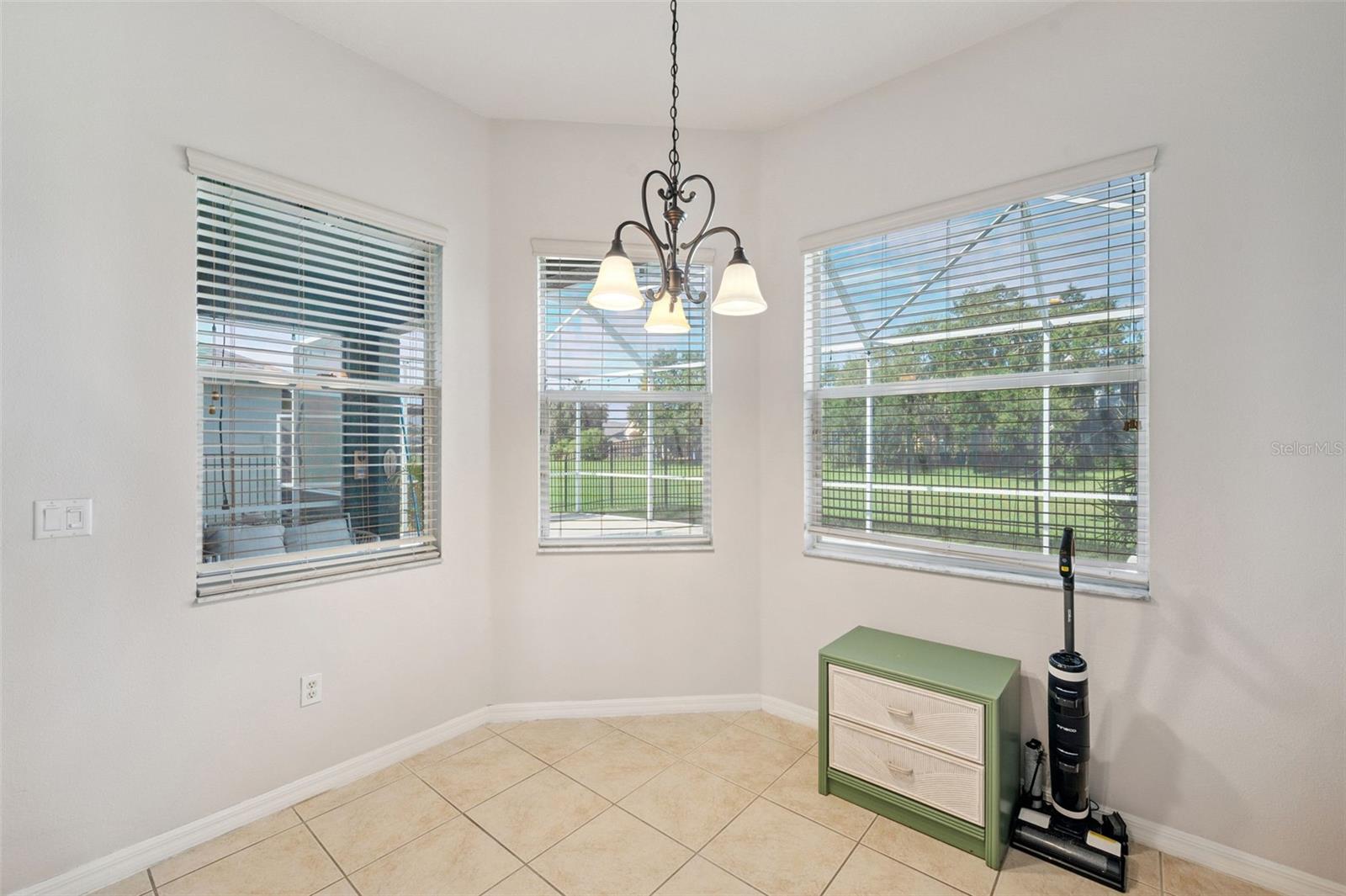 4641 Rolling Green Dr Property Photo 18