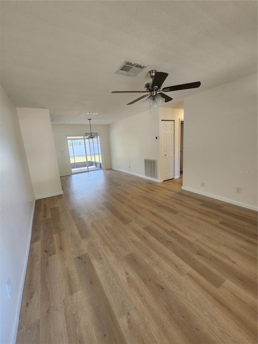 13010 Cumberland Dr Property Photo 2