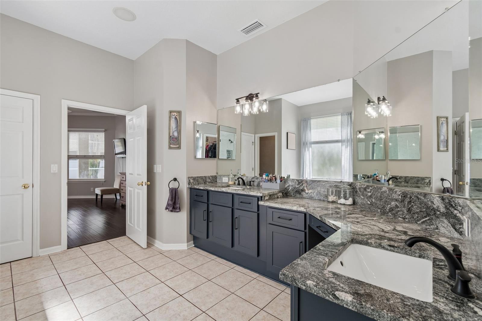 10243 Shadow Branch Dr Property Photo 35