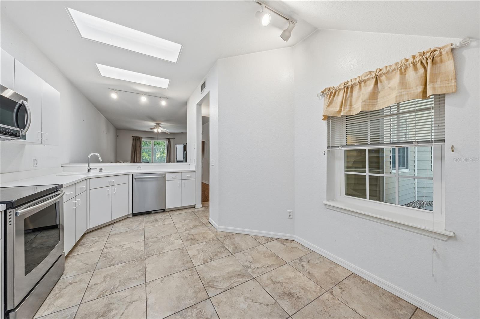 22128 Little Lagoon Ct Property Photo 13