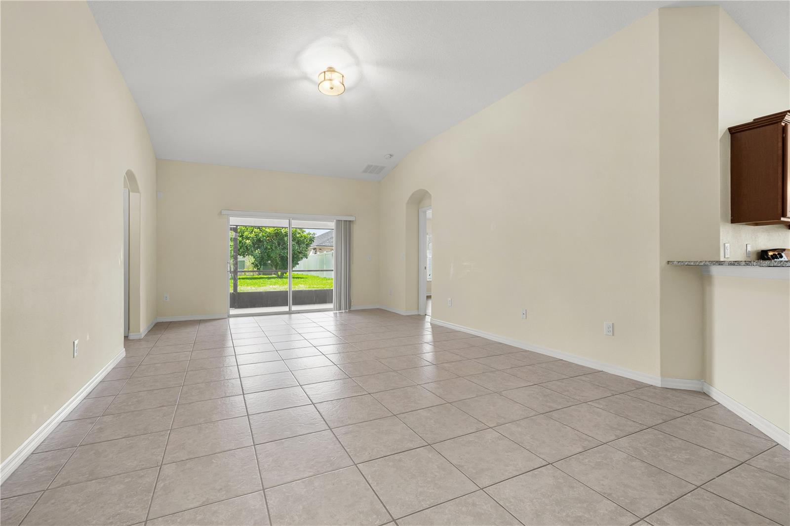 13181 Royal Pines Ave Property Photo 8