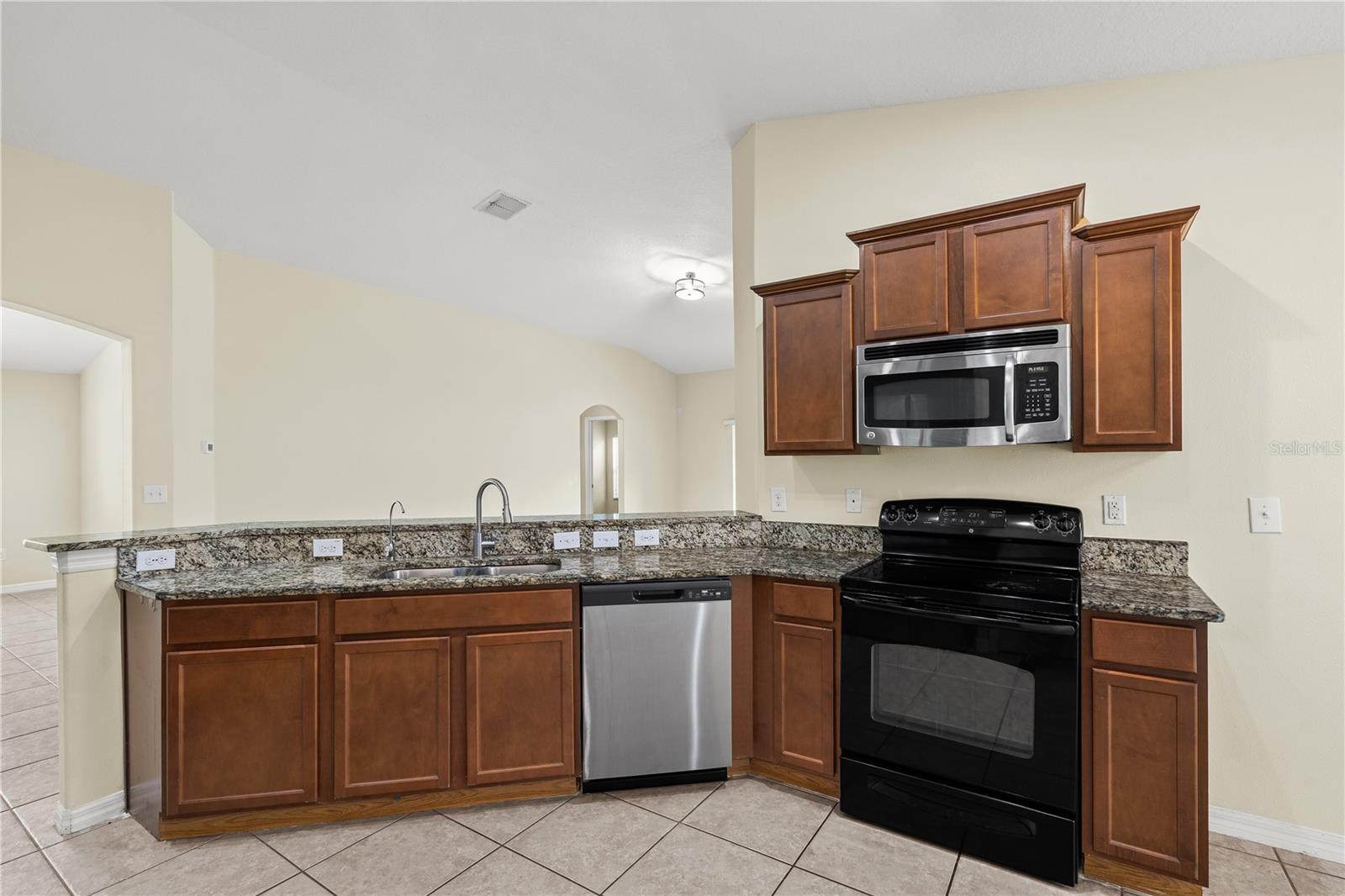 13181 Royal Pines Ave Property Photo 15