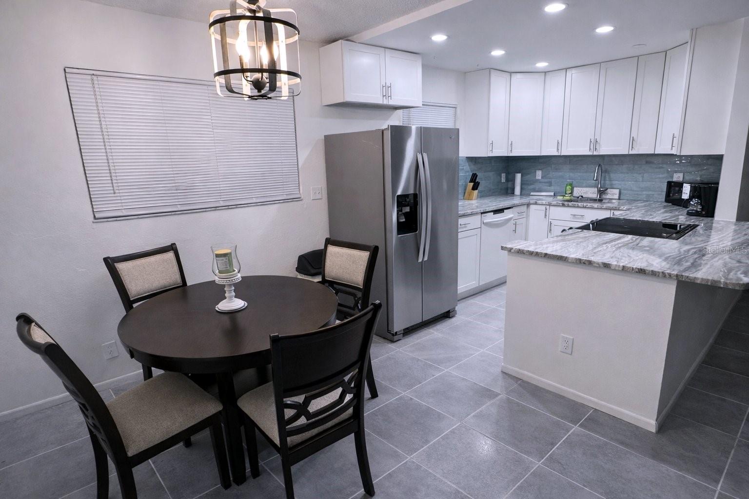 3300 Fox Chase Cir N #229 Property Photo 4