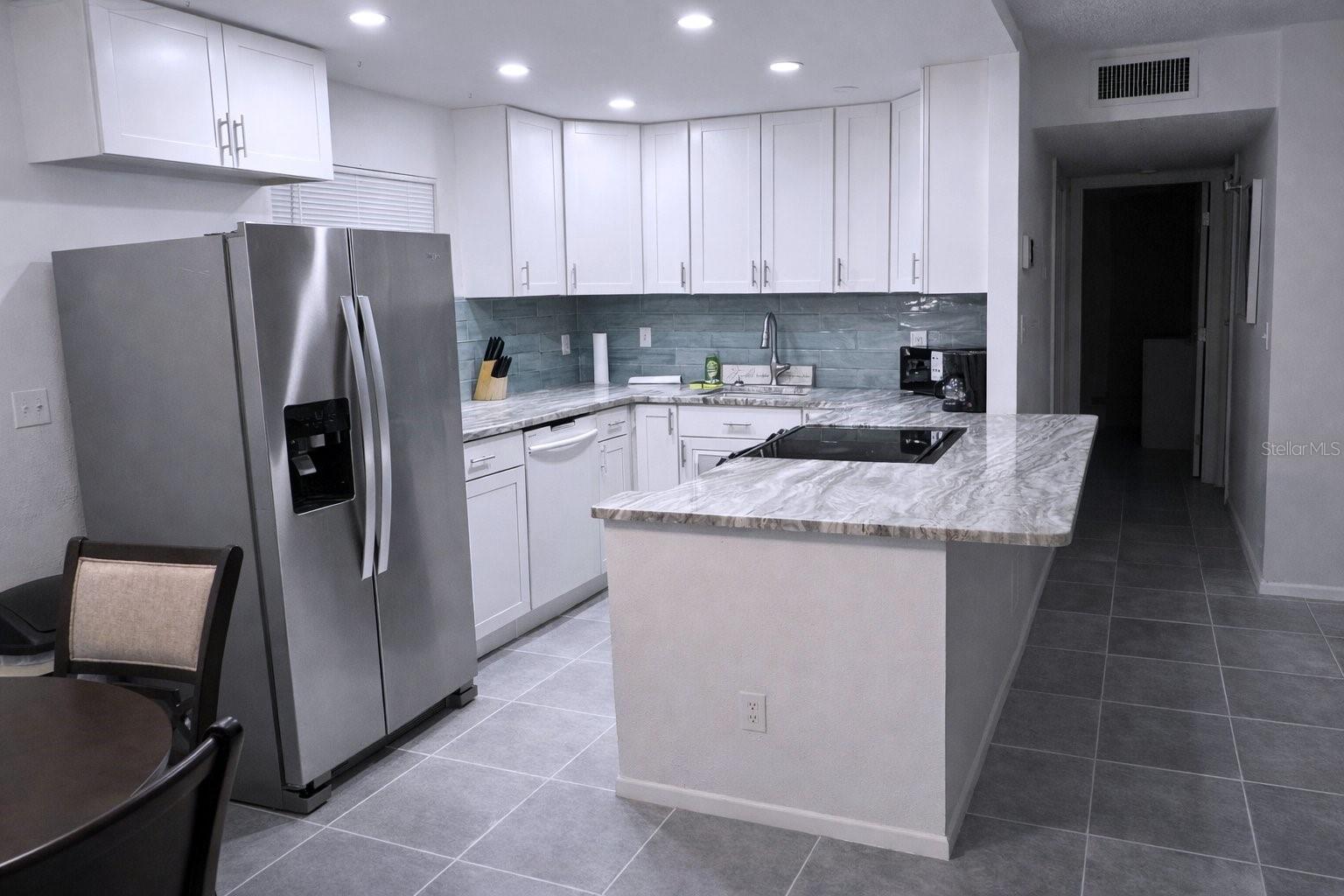 3300 Fox Chase Cir N #229 Property Photo 5