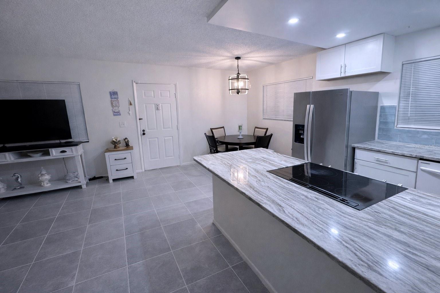 3300 Fox Chase Cir N #229 Property Photo 6