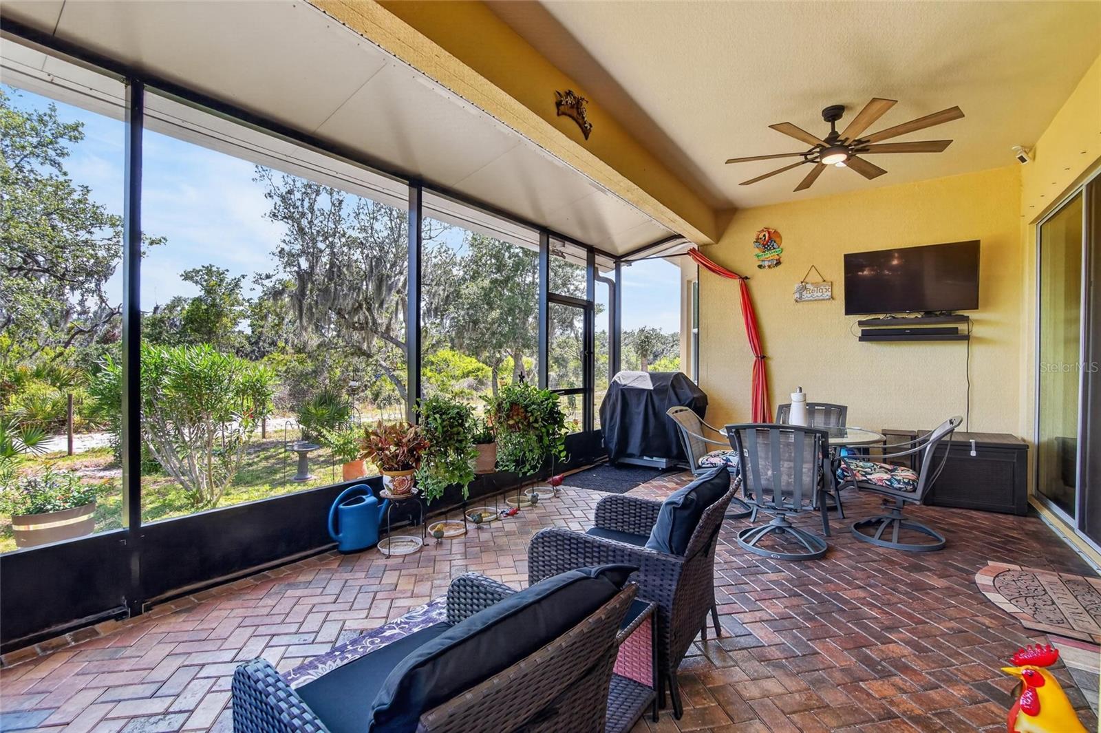 1525 Emerald Dunes Dr Property Photo 41