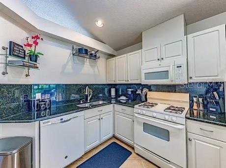 5861 Wrenwater Dr Property Photo 6