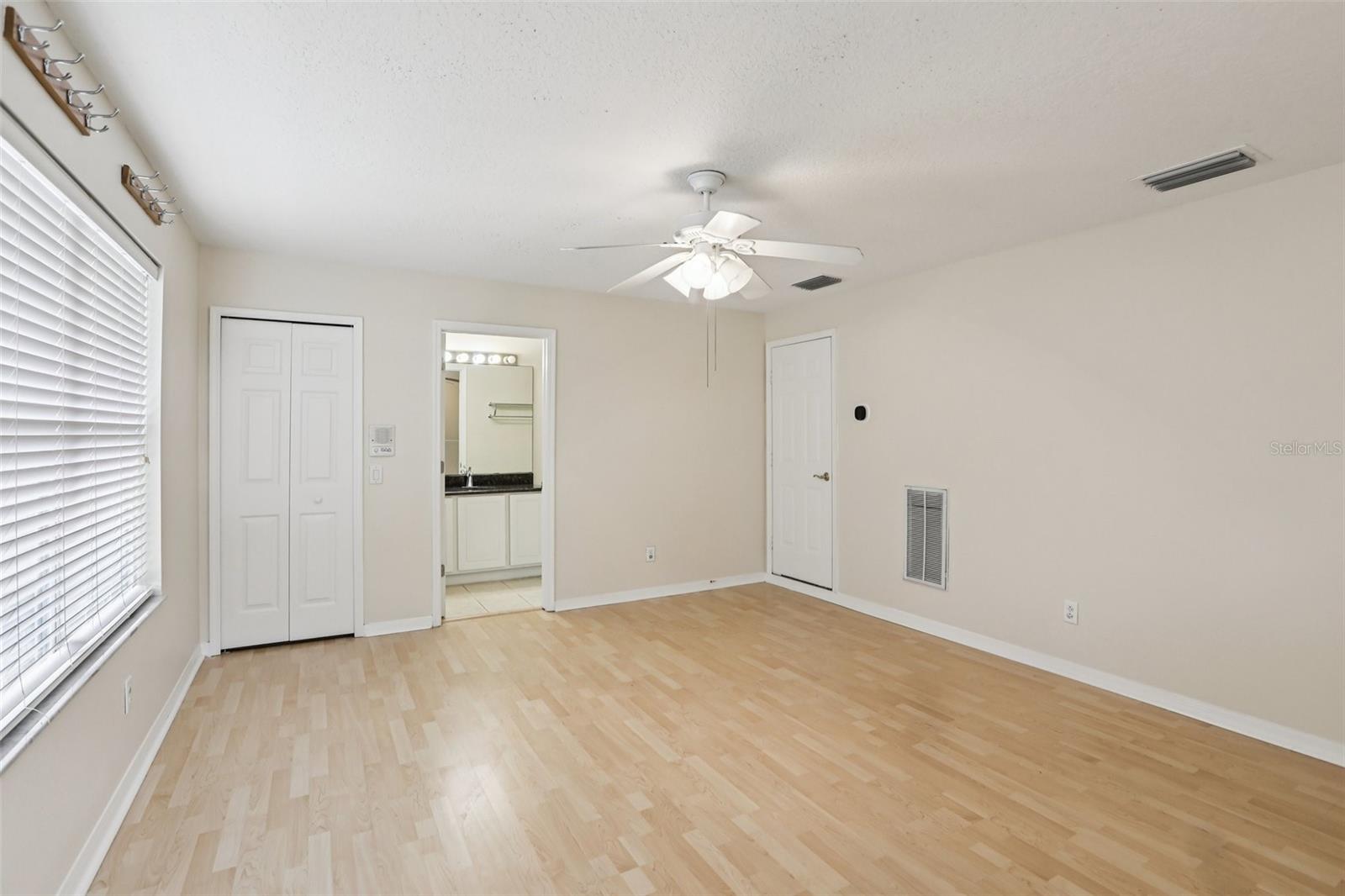 15720 Berea Dr Property Photo 34