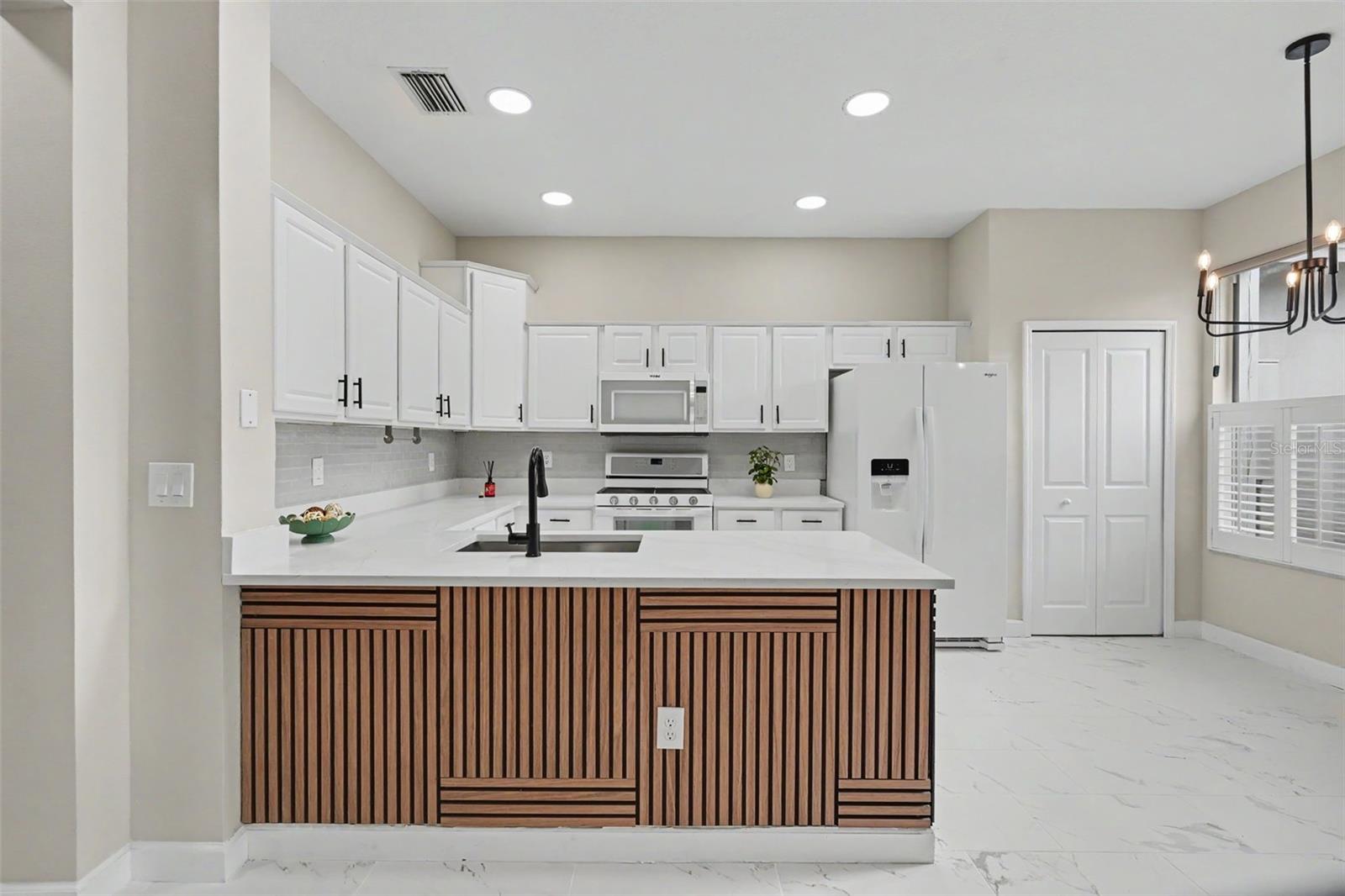 10111 Hayfield Way Property Photo 17