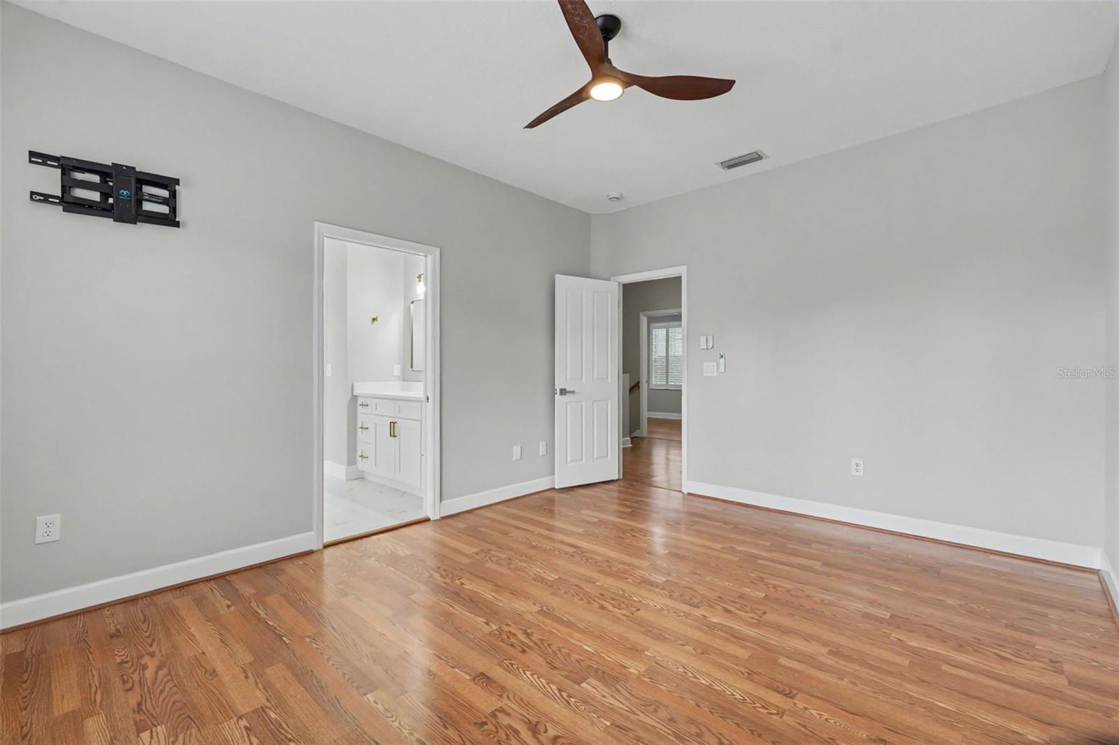 10111 Hayfield Way Property Photo 34