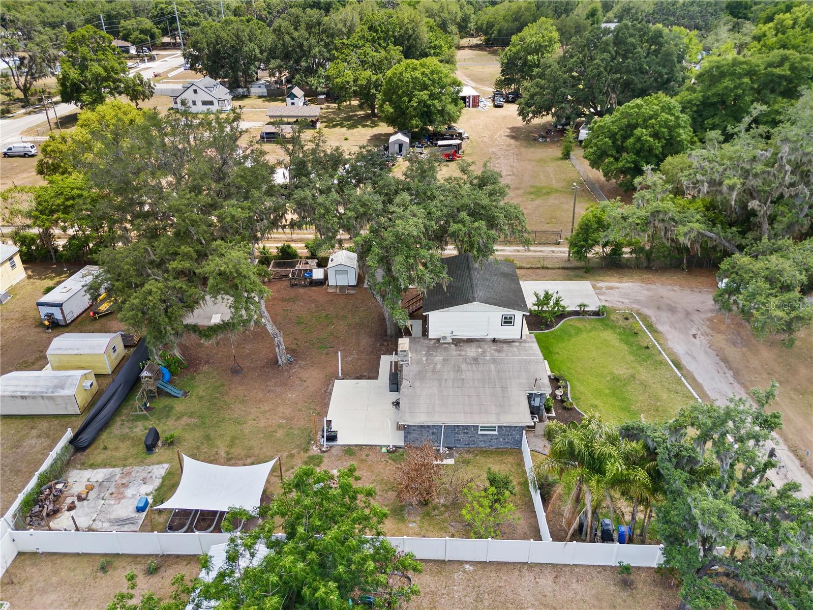 115 Ten Oak Pl Property Photo 7