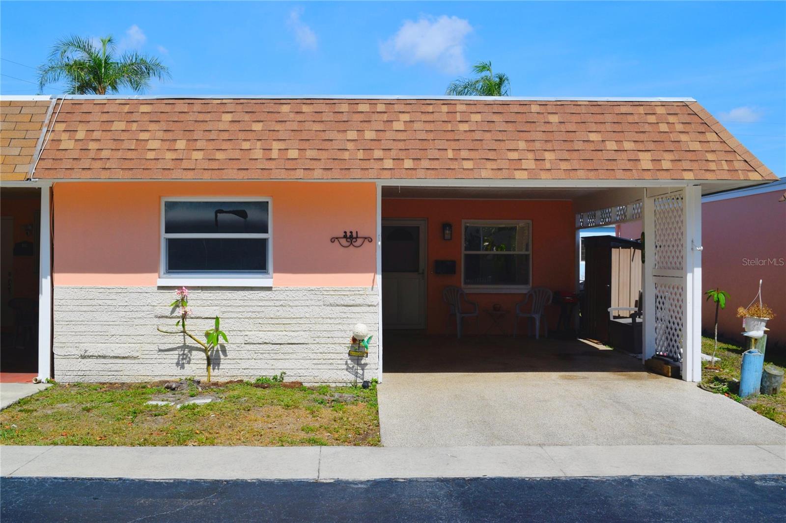 331 Sky Loch Dr W Property Photo 2