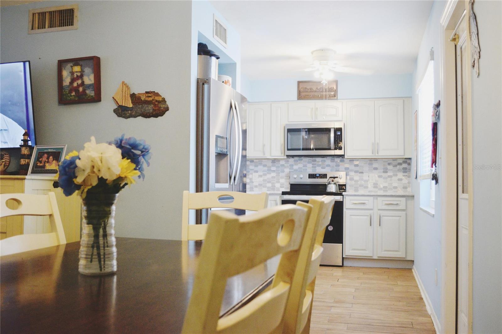 331 Sky Loch Dr W Property Photo 14