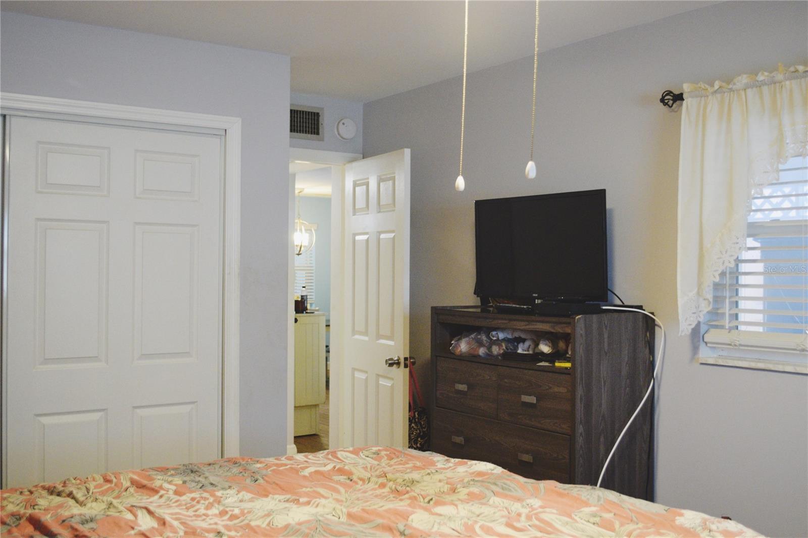 331 Sky Loch Dr W Property Photo 31