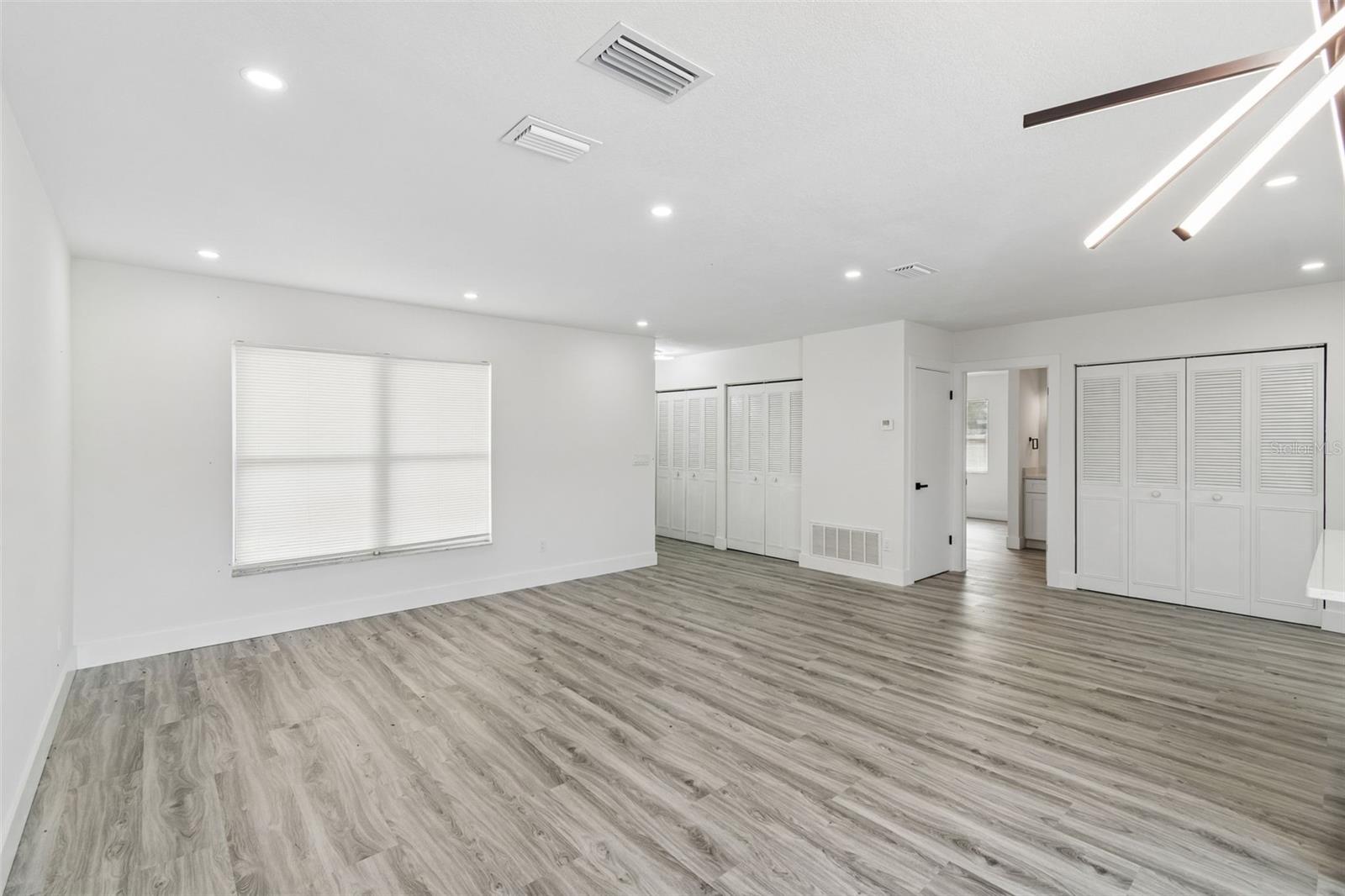 9015 Forest Oaks Blvd Property Photo 14