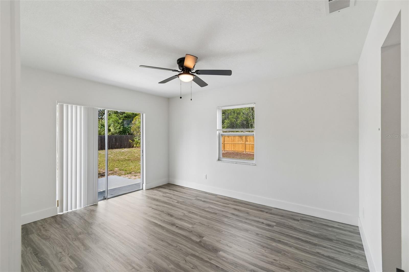 9015 Forest Oaks Blvd Property Photo 21