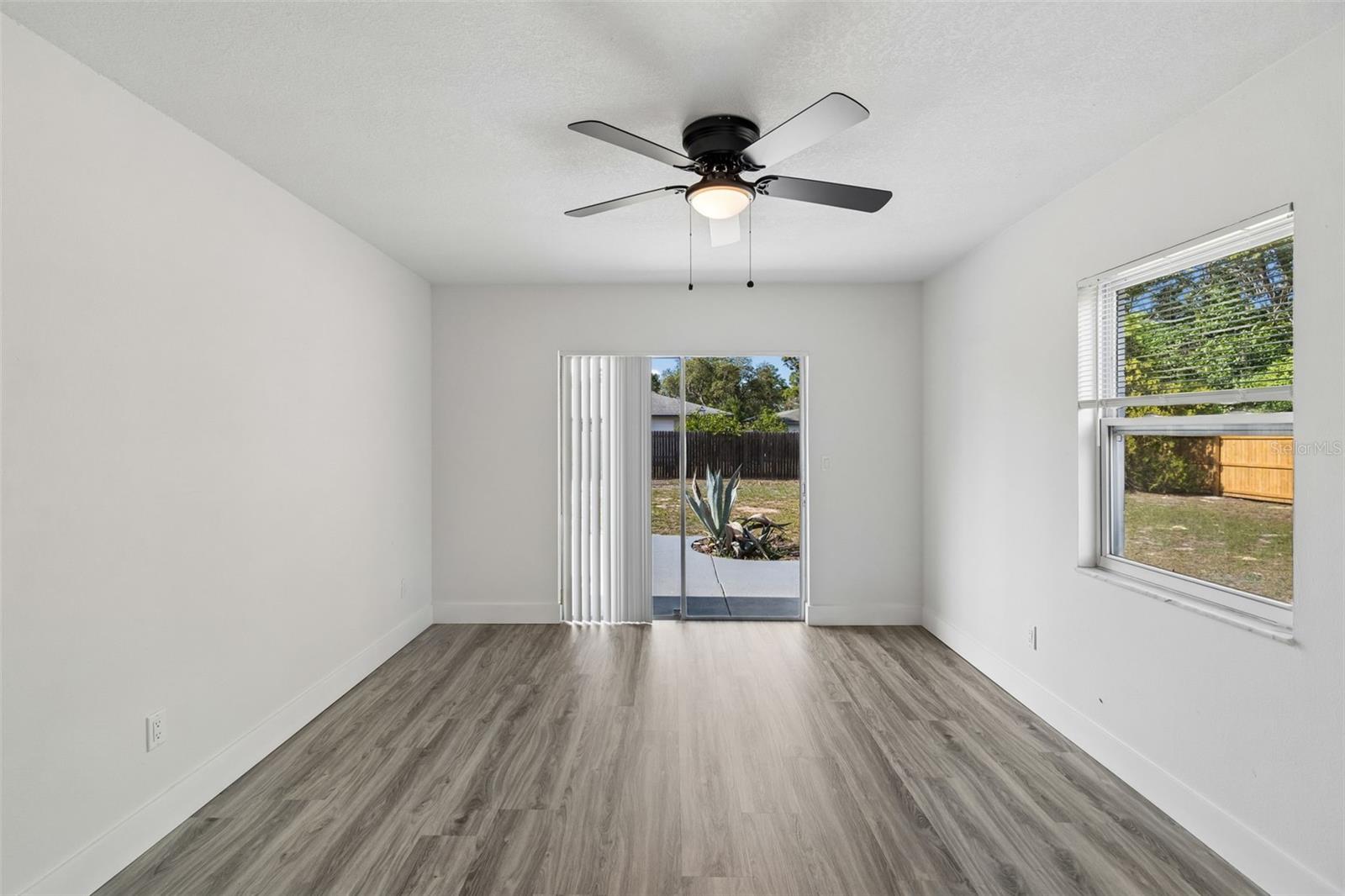 9015 Forest Oaks Blvd Property Photo 22