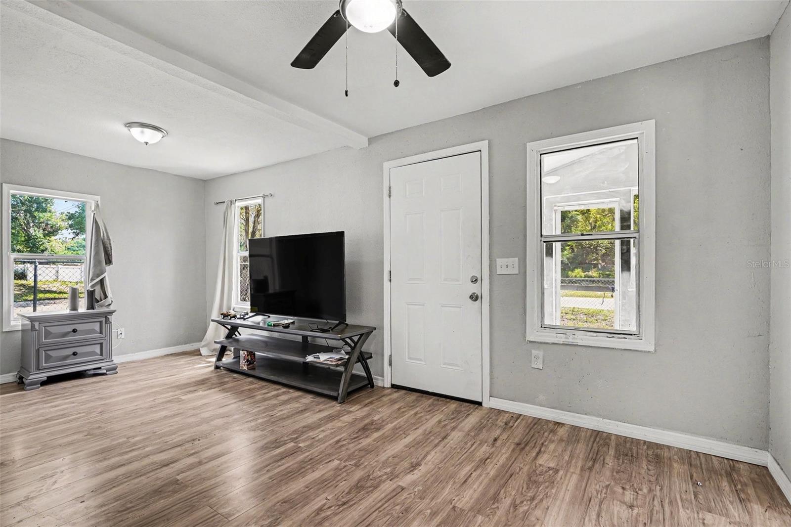 1303 37th St Nw Property Photo 8