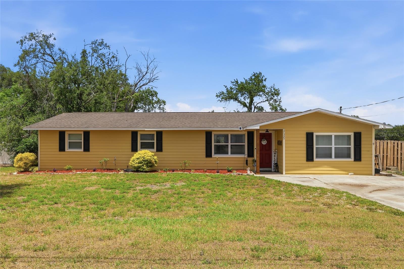 37325 Vero Ln Property Photo 1