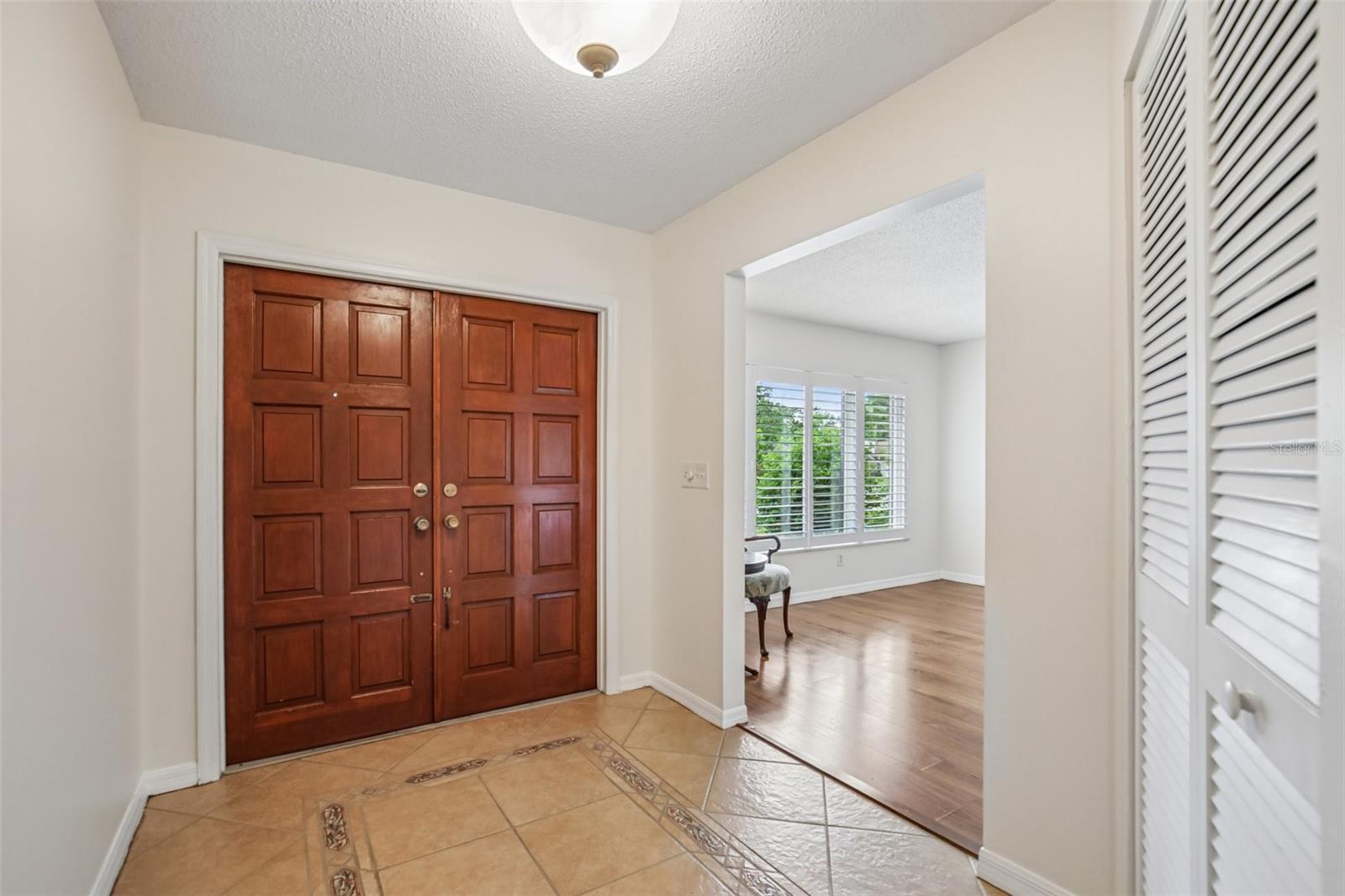 4541 Charing Cross Rd Property Photo 4