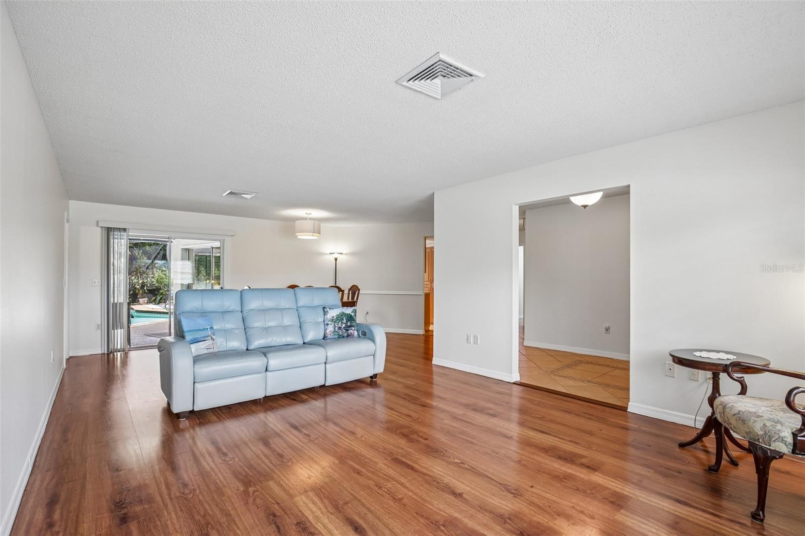 4541 Charing Cross Rd Property Photo 7