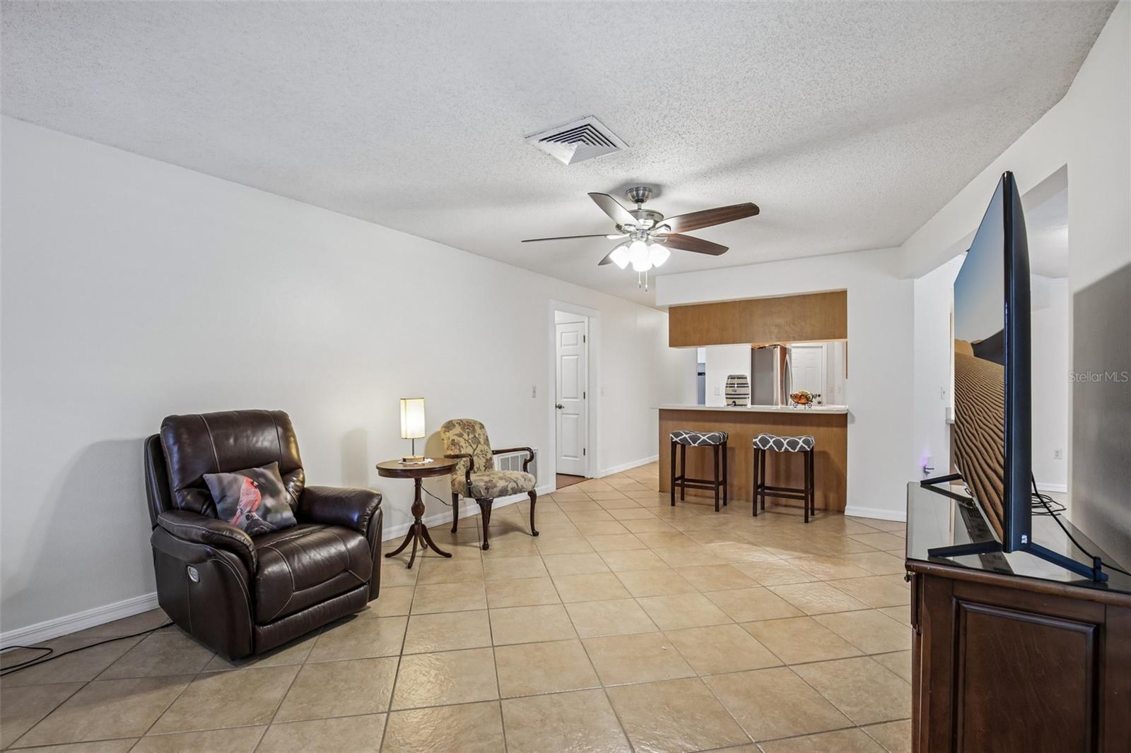 4541 Charing Cross Rd Property Photo 11