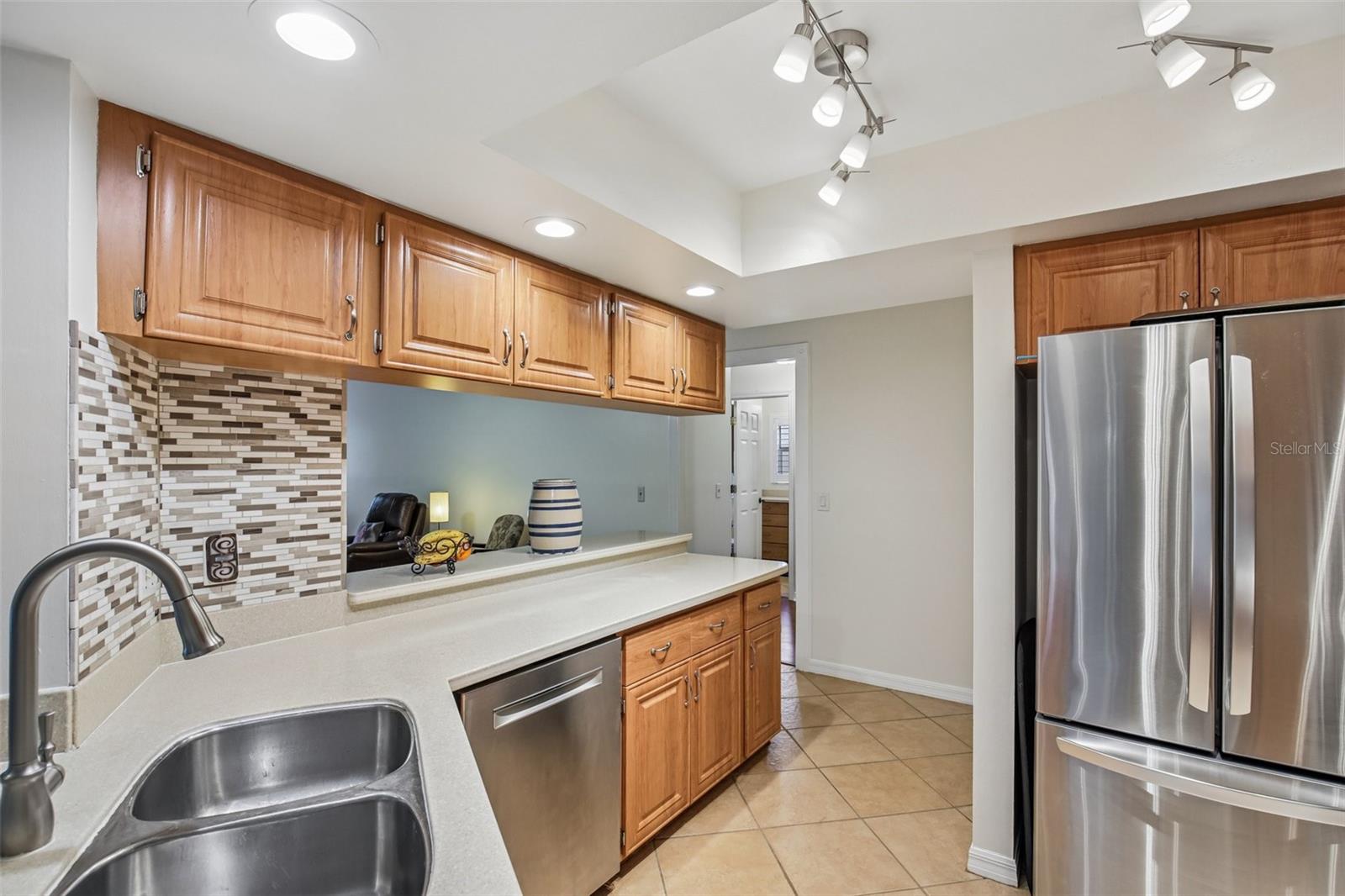 4541 Charing Cross Rd Property Photo 15