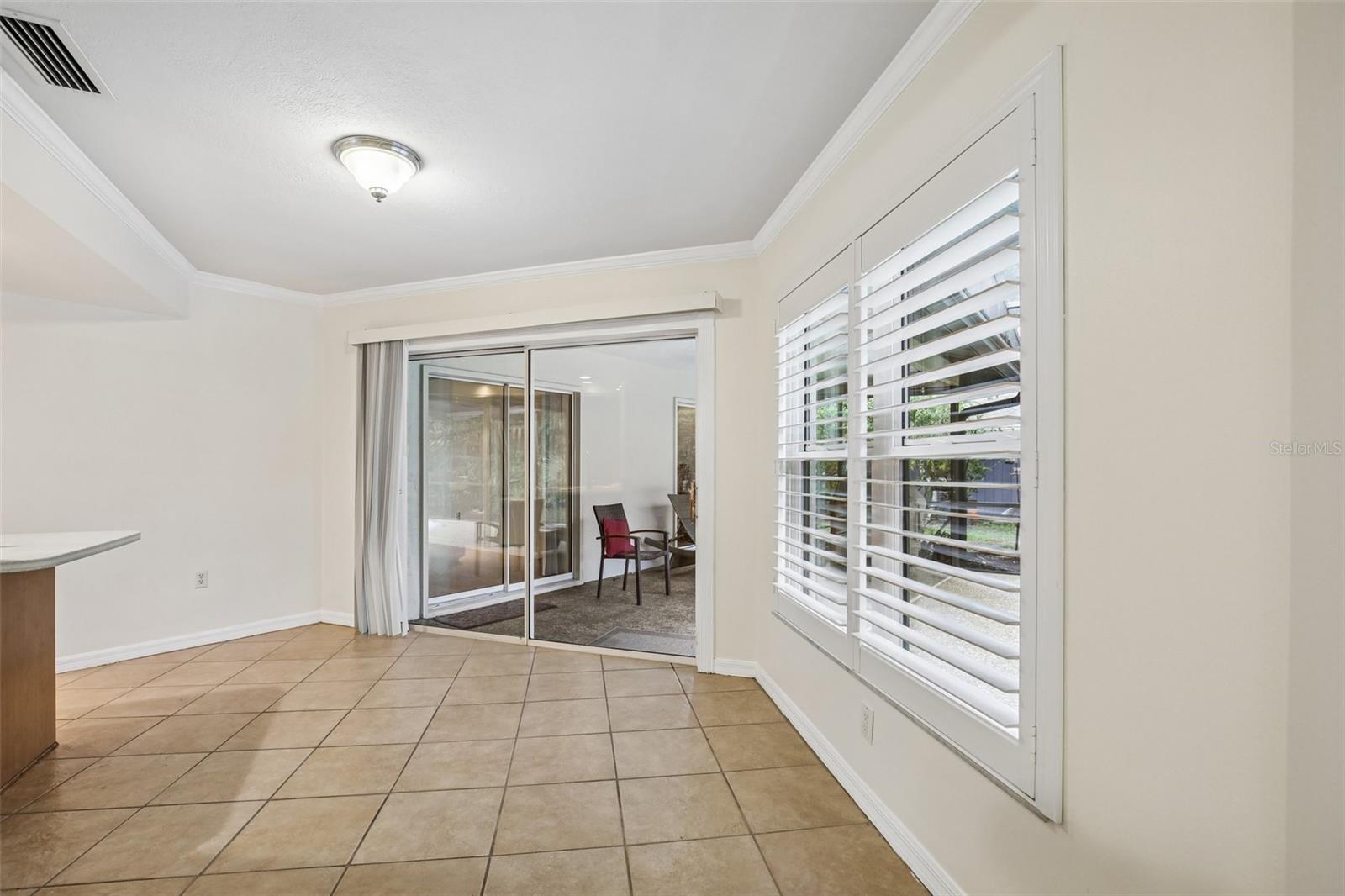 4541 Charing Cross Rd Property Photo 17