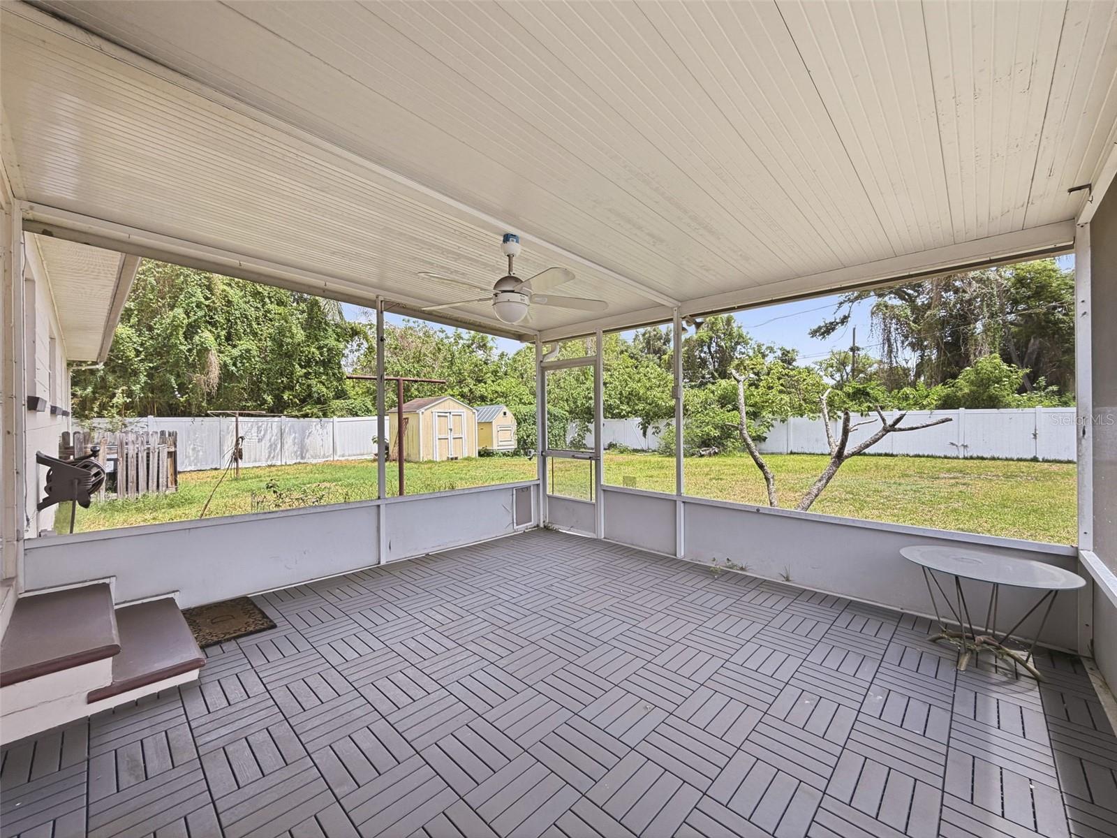 2518 W North St Property Photo 10