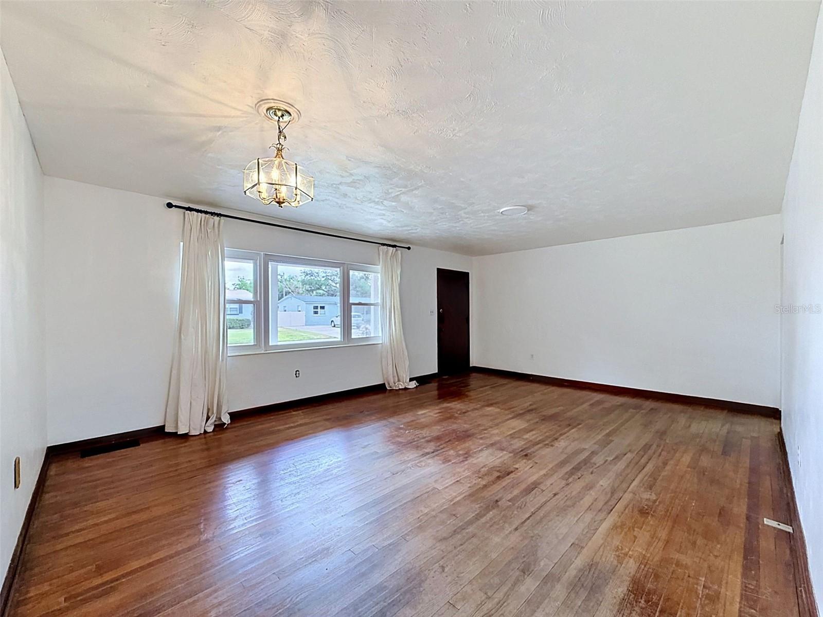 2518 W North St Property Photo 14