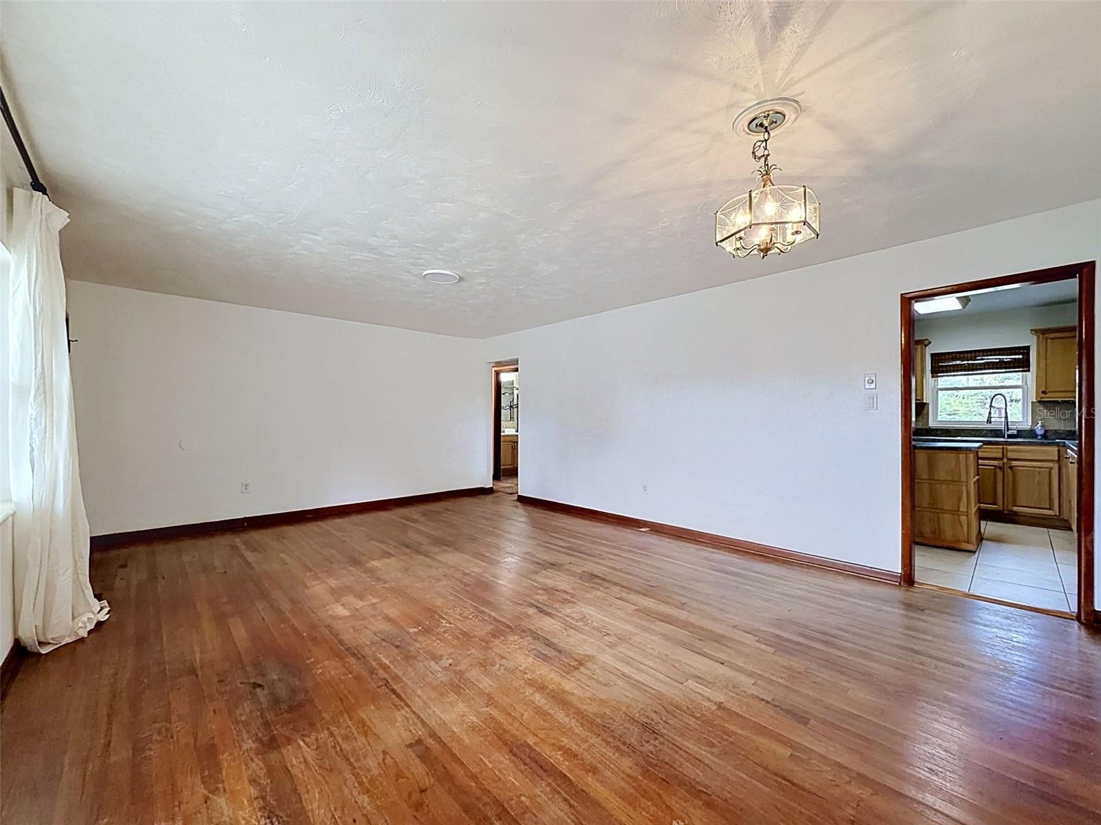 2518 W North St Property Photo 15