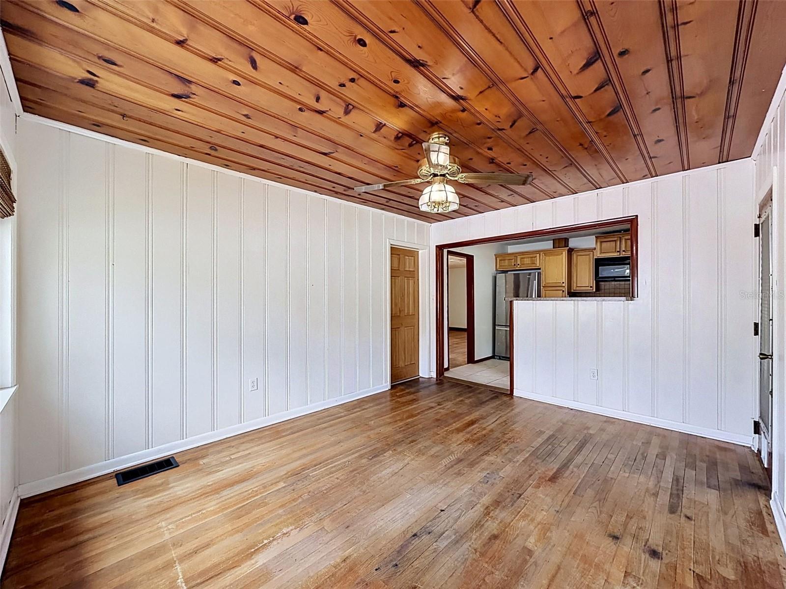 2518 W North St Property Photo 20