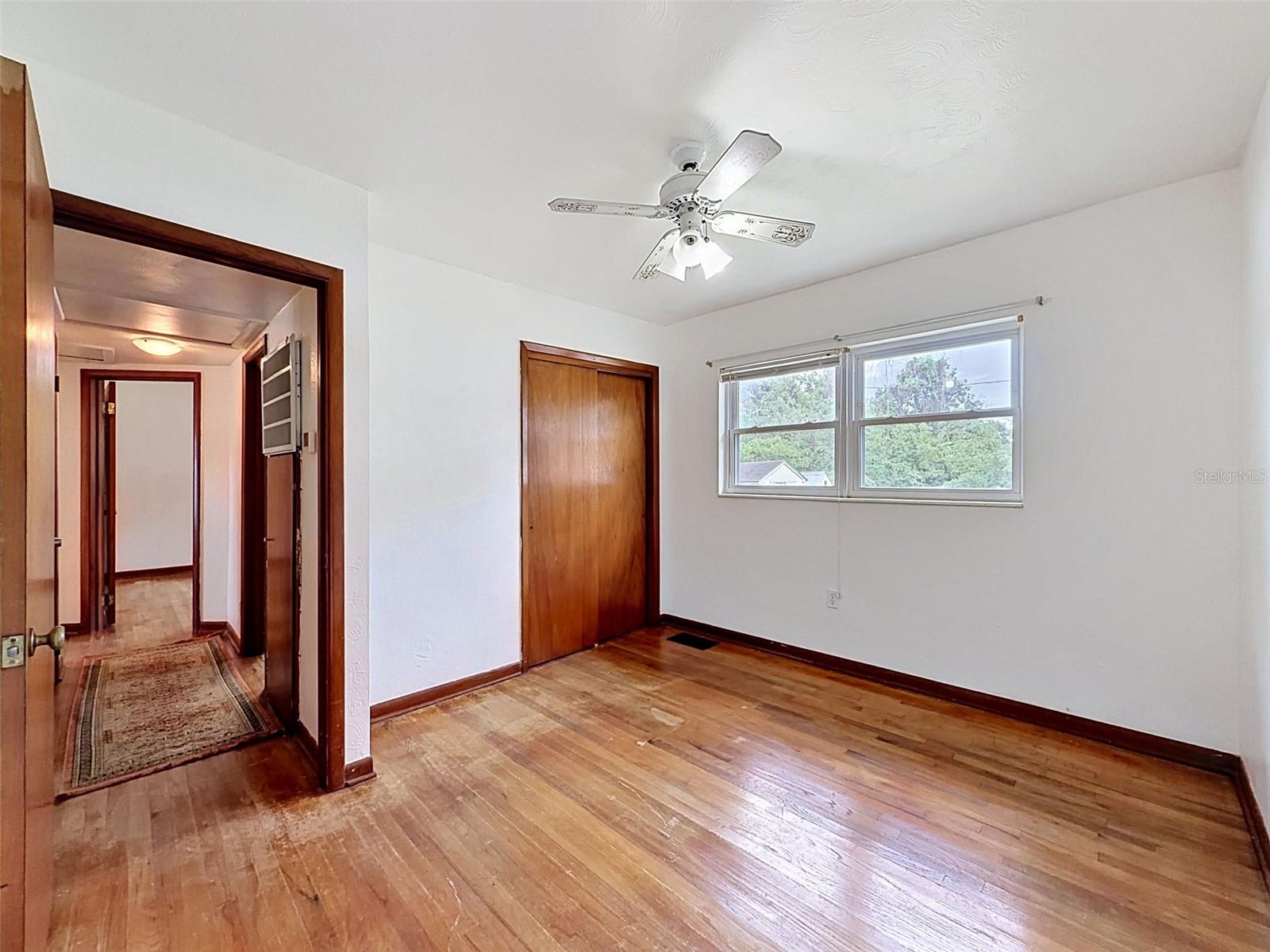 2518 W North St Property Photo 22