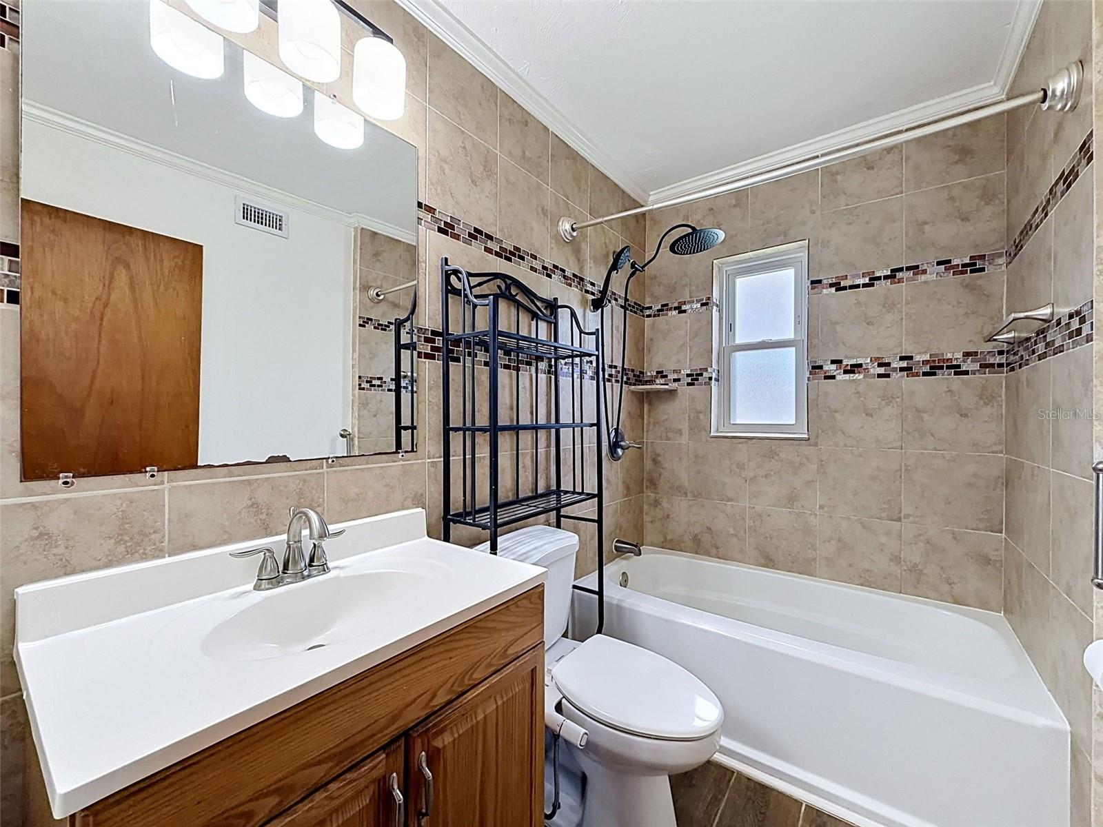 2518 W North St Property Photo 24