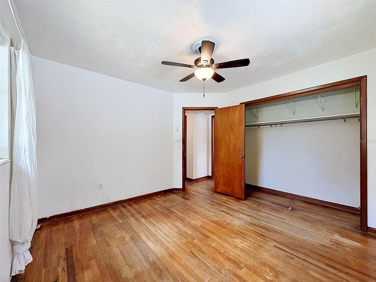 2518 W North St Property Photo 27