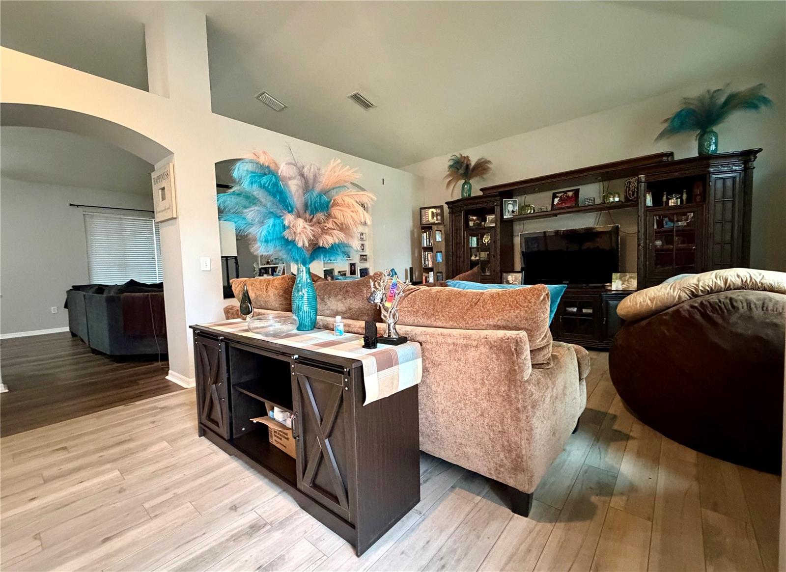 4303 Orange Ridge Ct Property Photo 4