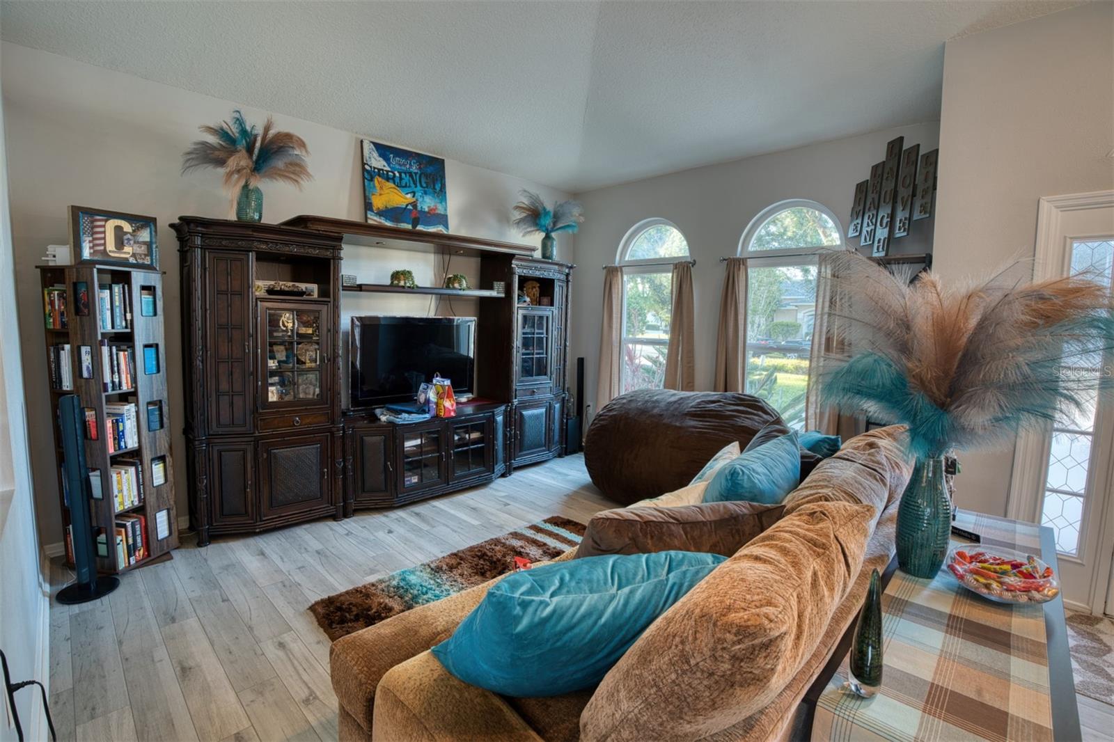 4303 Orange Ridge Ct Property Photo 6