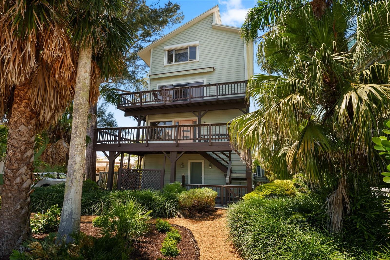 1304 Pass A Grille Way Property Photo 4