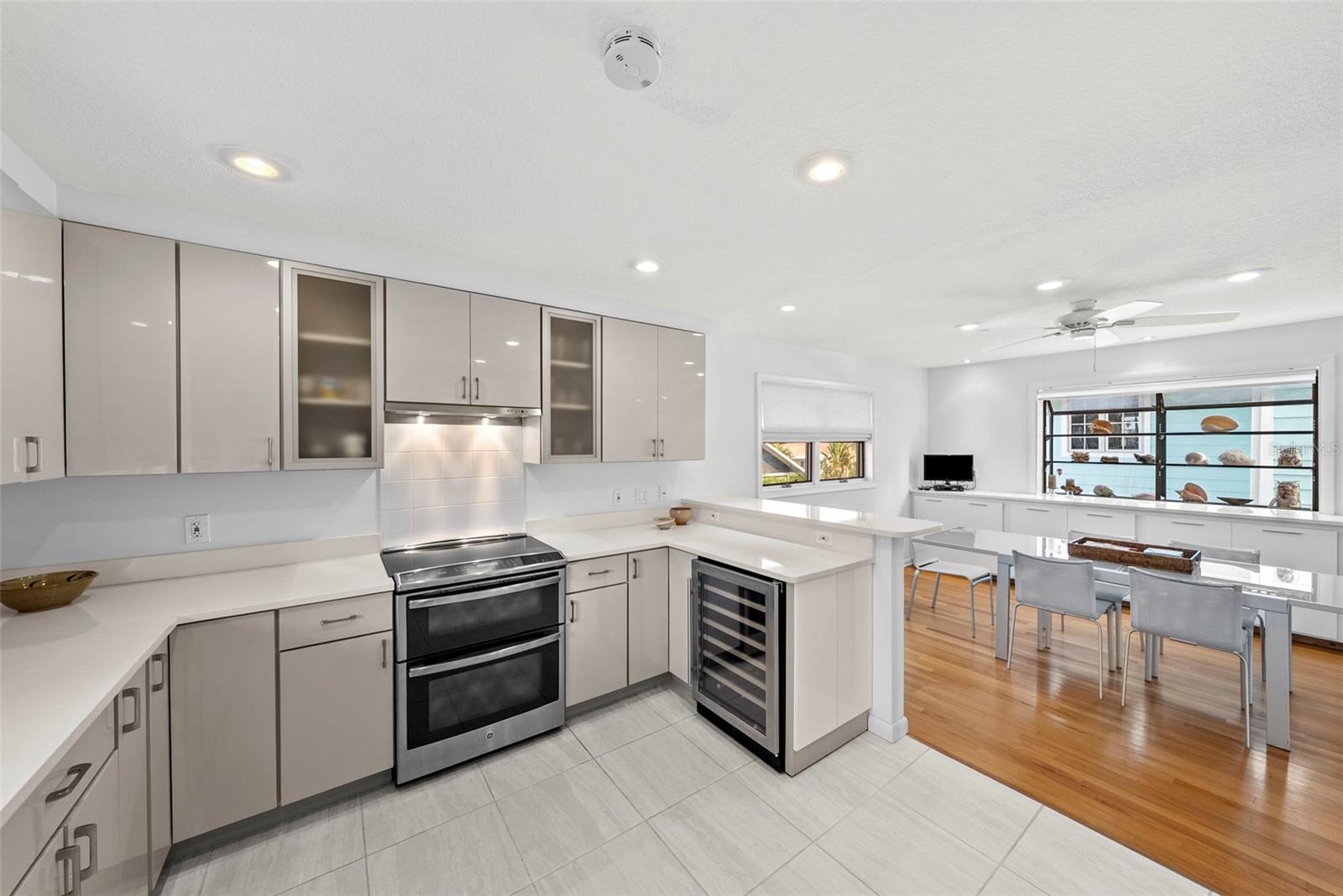 1304 Pass A Grille Way Property Photo 17