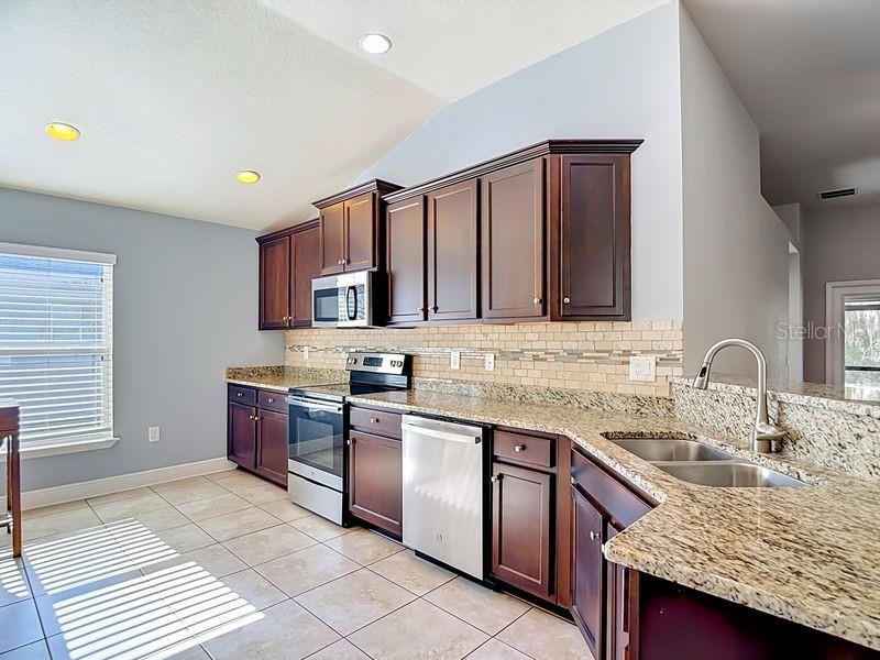 12244 Loopback Dr Property Photo 6
