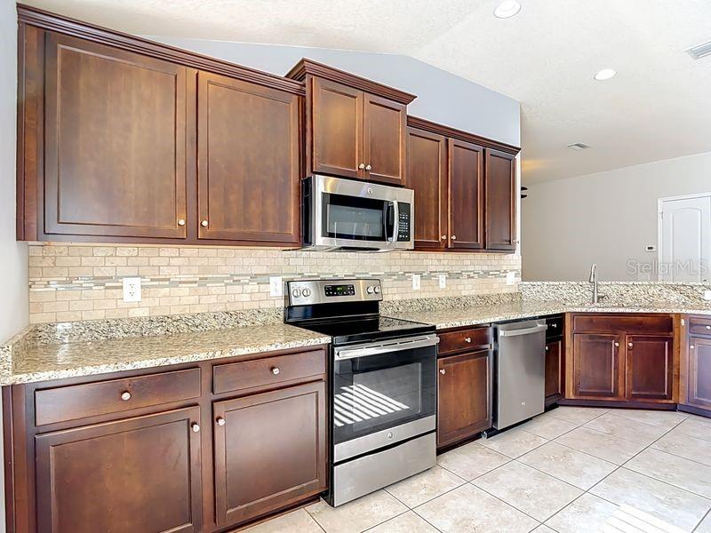 12244 Loopback Dr Property Photo 8