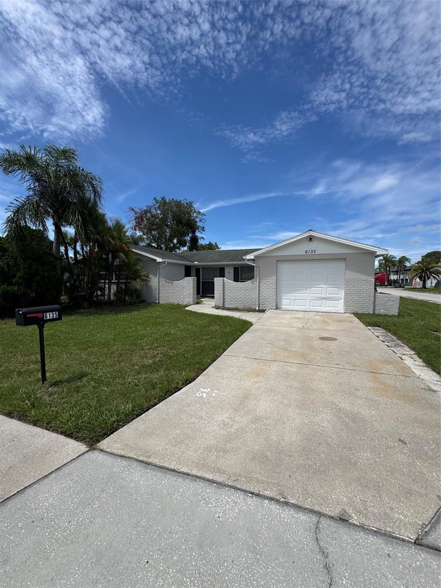 6135 Seabreeze Dr Property Photo 1