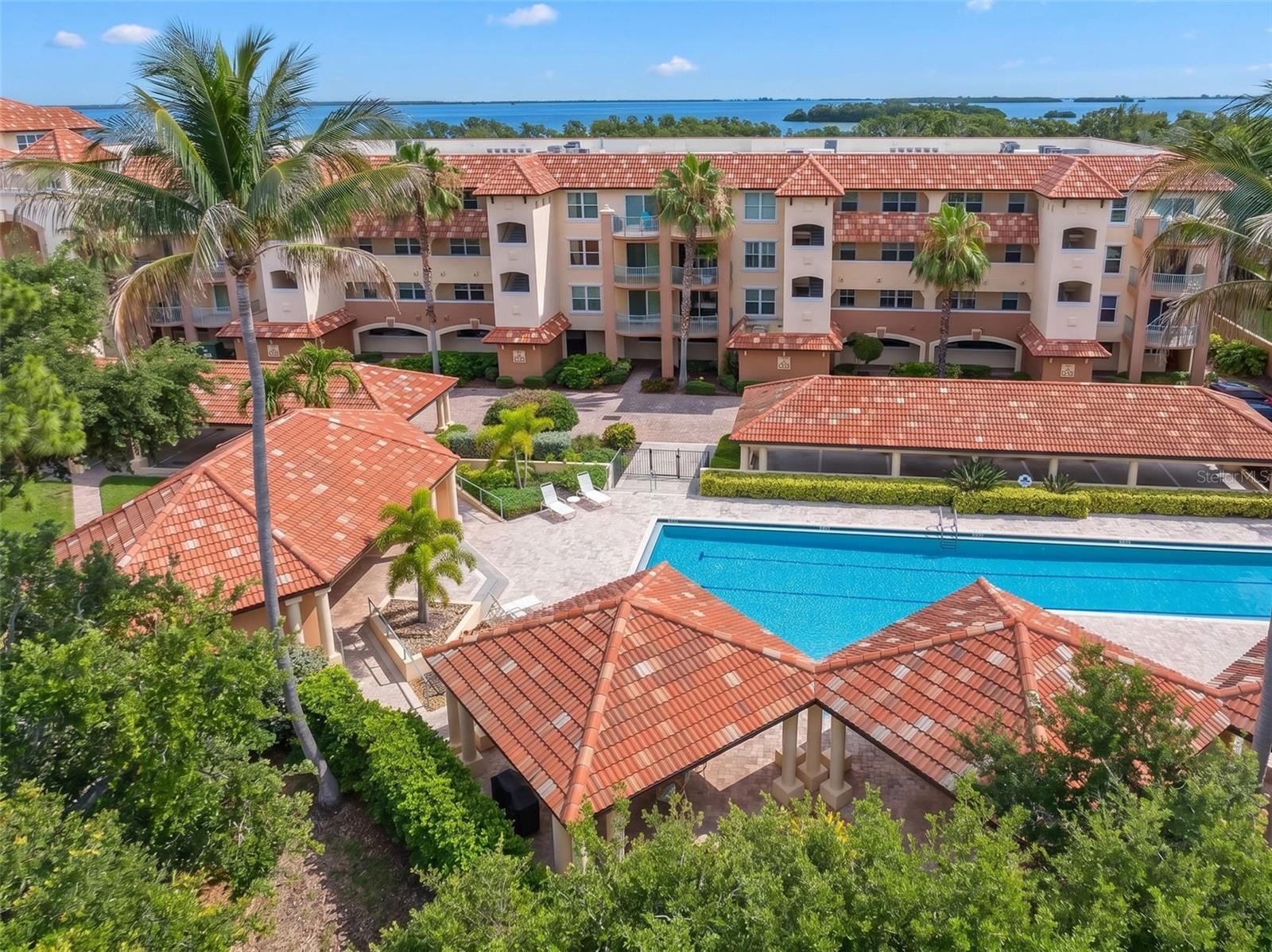 1695 PINELLAS BAYWAY S #D1 Property Photo 1