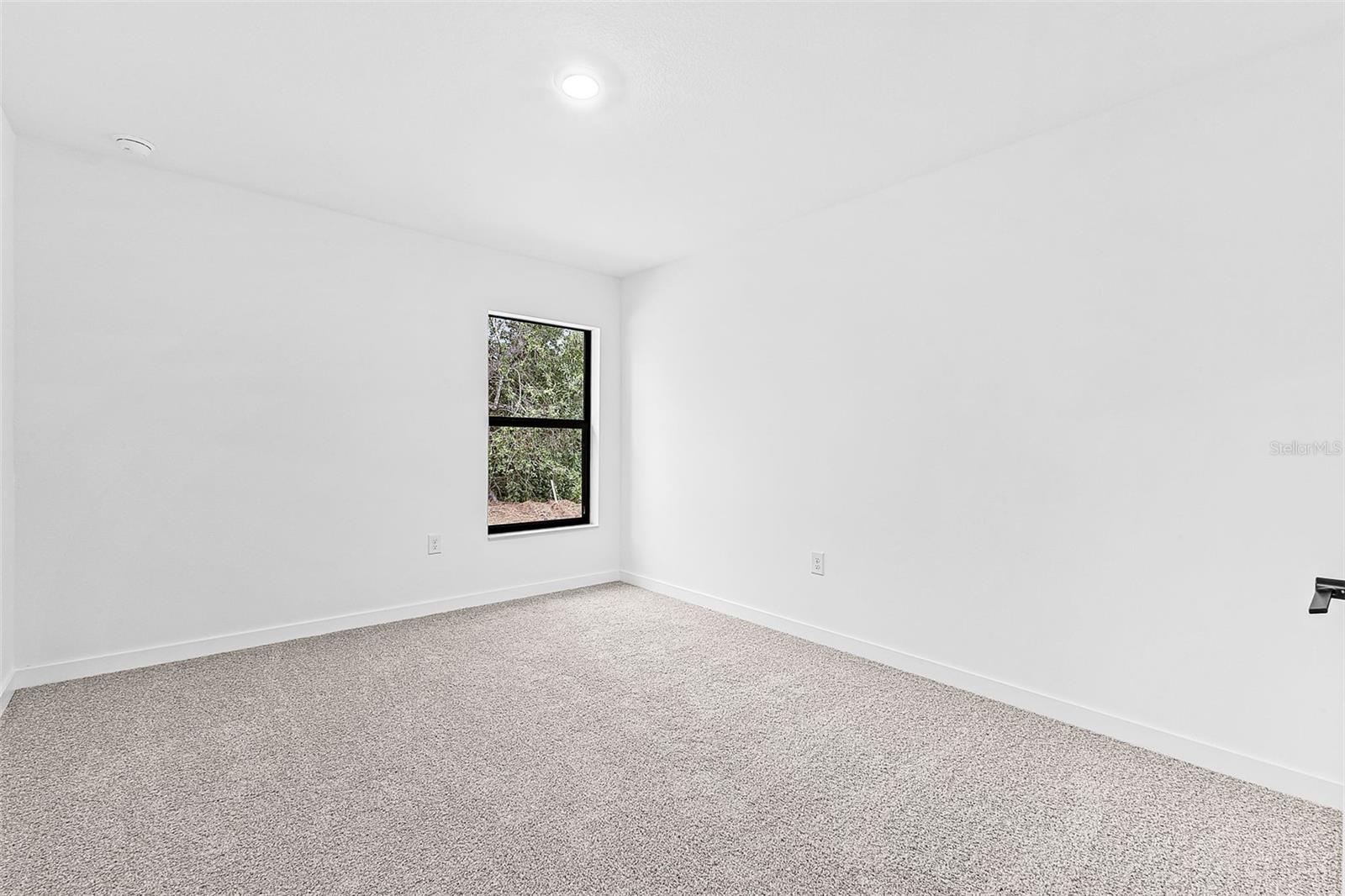 8014 Latour Ave Property Photo 11