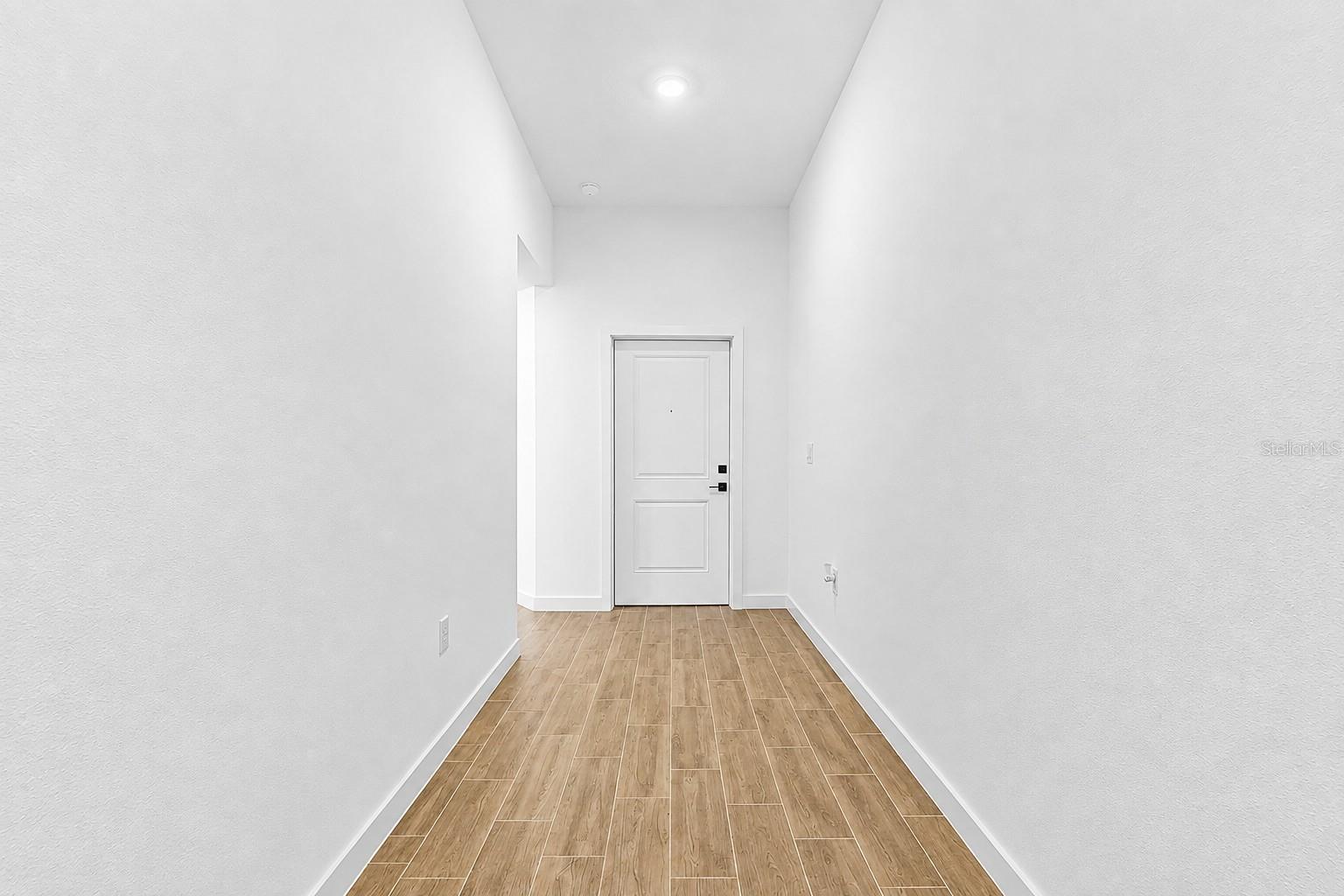 8014 Latour Ave Property Photo 16