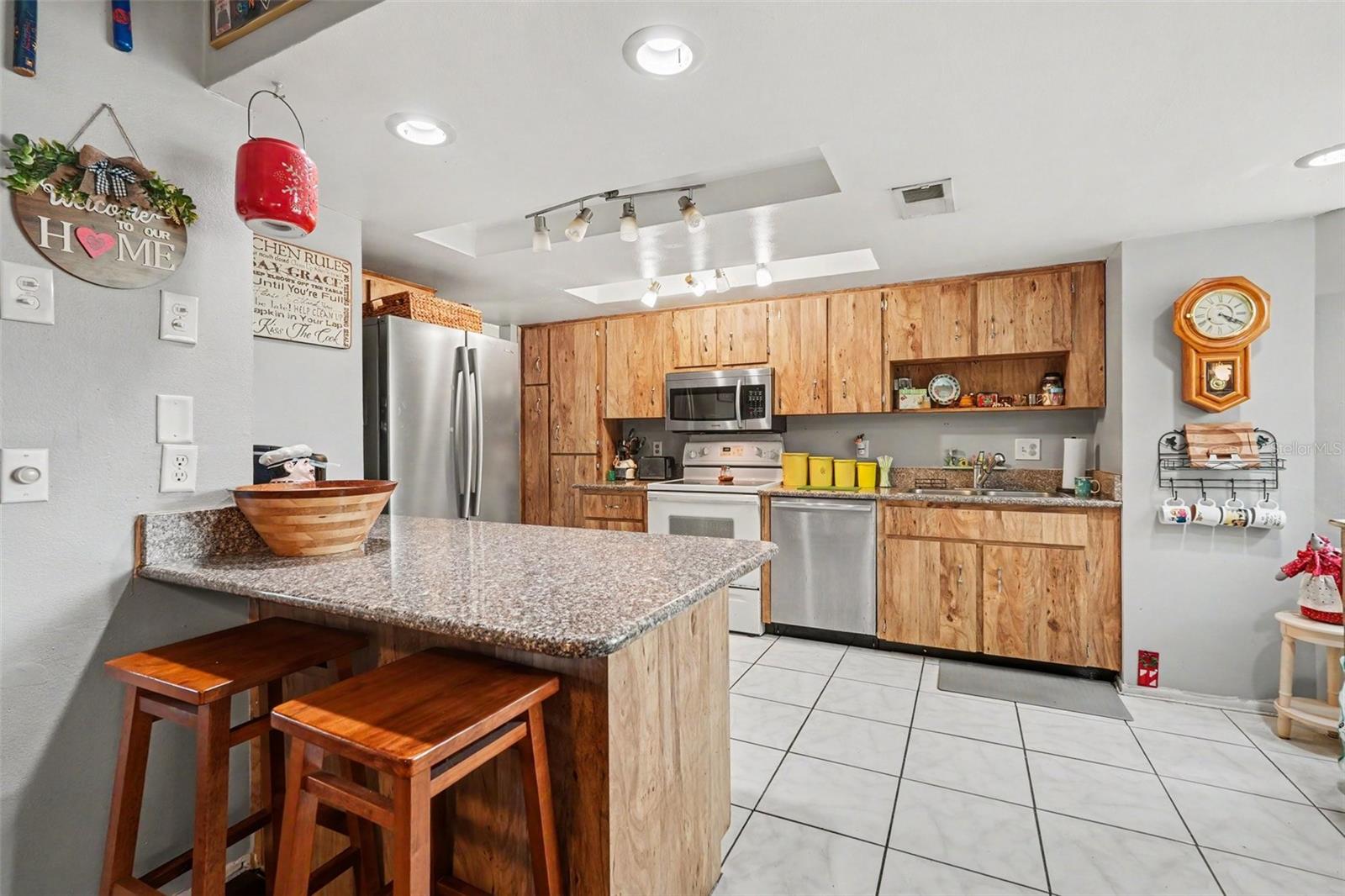 8061 Philatelic Dr Property Photo 11