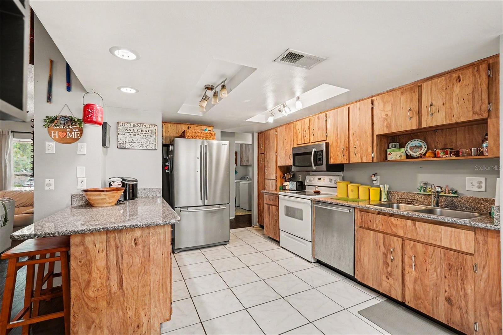 8061 Philatelic Dr Property Photo 12