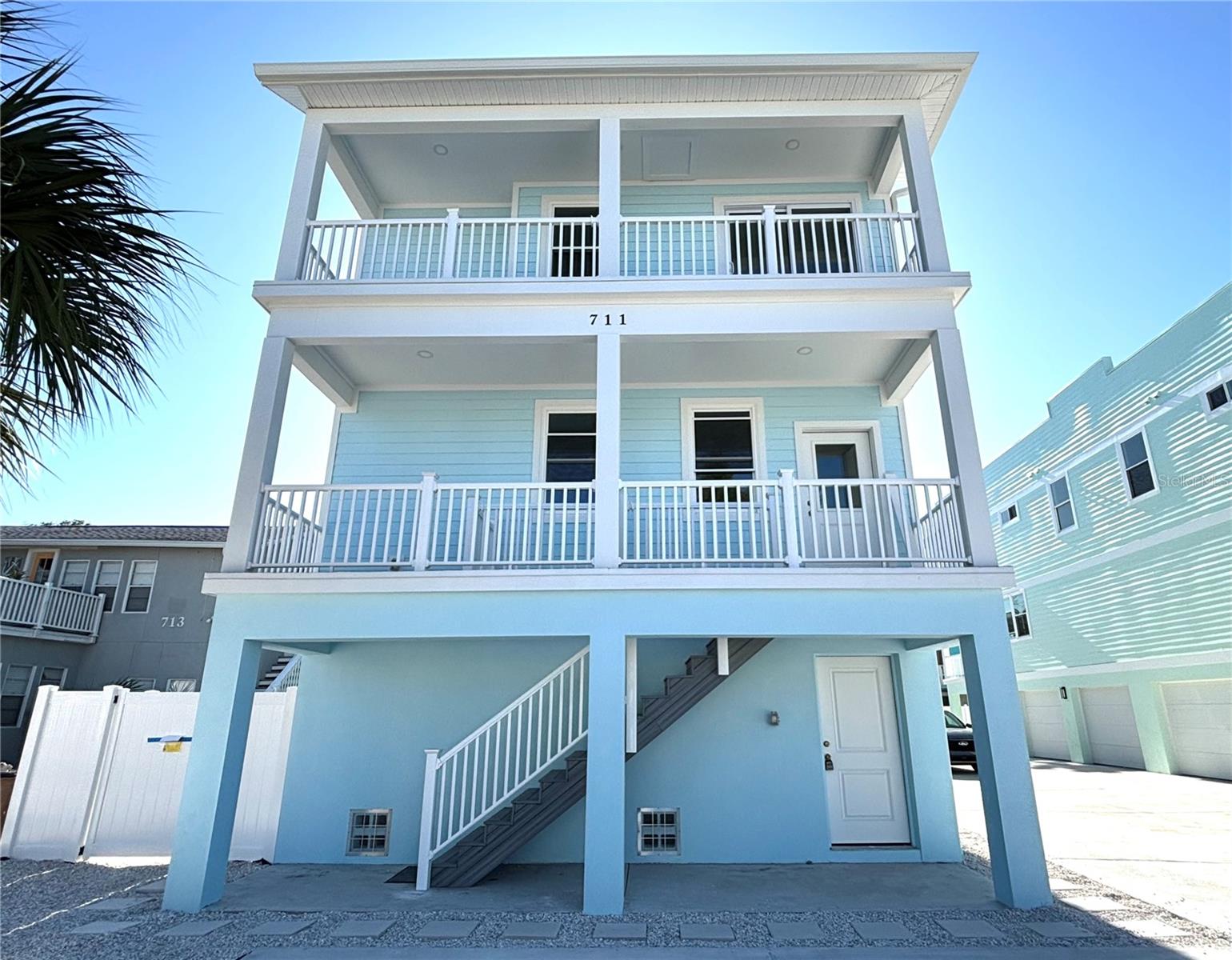 711 Gulf Blvd Property Photo 1