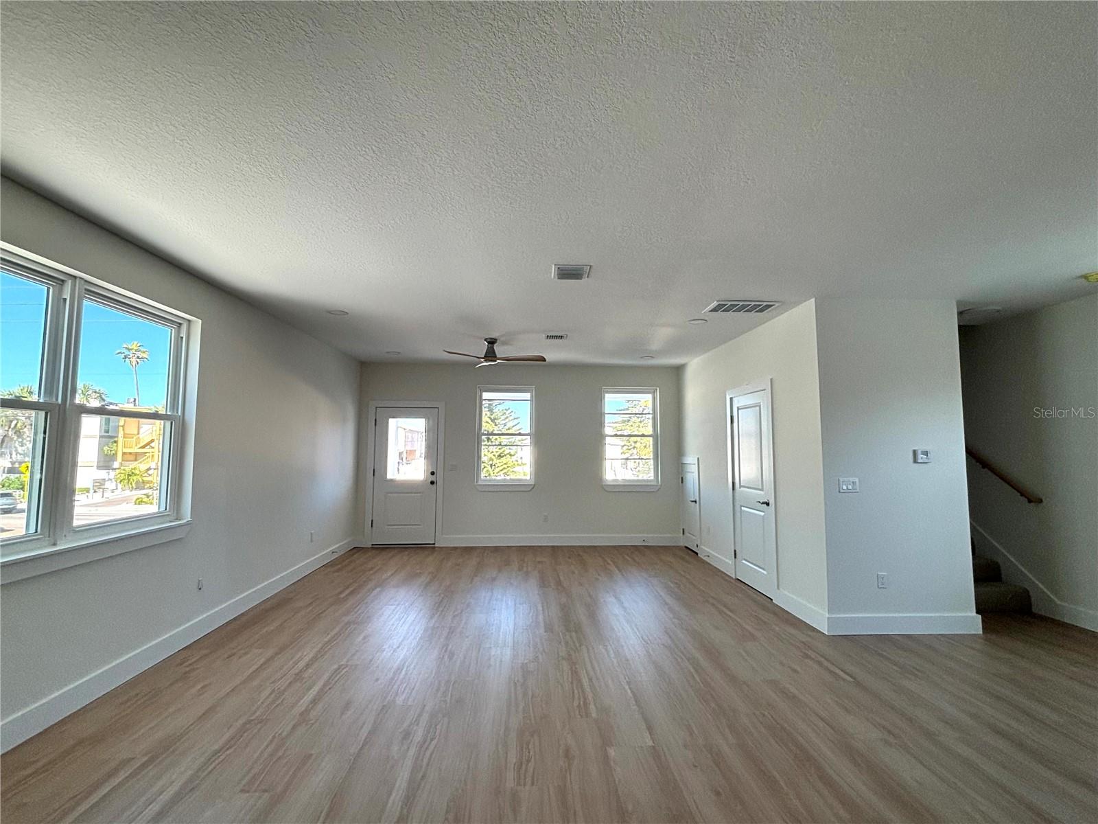 711 Gulf Blvd Property Photo 3